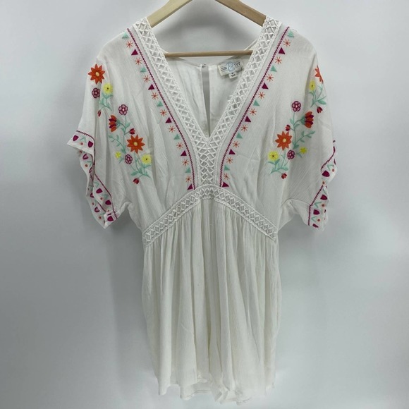 Francesca's Collections Pants - NWT francesca's jun & ivy white romper